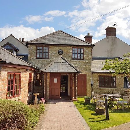 Roade House Hotel Northampton Exterior photo